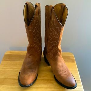 Men’s Aristotle Heritage R Toe Western Boot, distressed brown leather, size 13 D